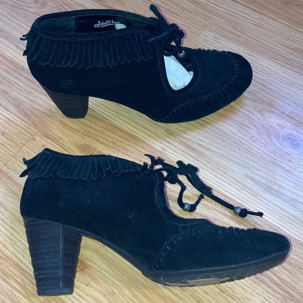 Born Suede Leather Fringe Moccasin Style Heeled Mary Jane’s Black sz 9